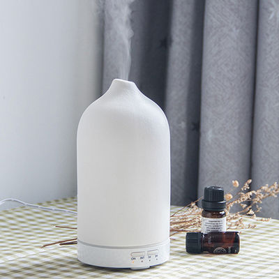 Pescado doméstico 2.4MHZ Humidificador de aroma por ultrasonidos Diffusor de aromaterapia por cerámica OEM 100ml